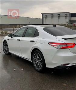 تۆیۆتا کامری